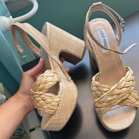 Steve Madden Beige Woven Platform Heels size 6.5 - Picture 3 of 3